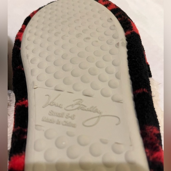 Vera Bradley Slippers - Picture 2 of 5